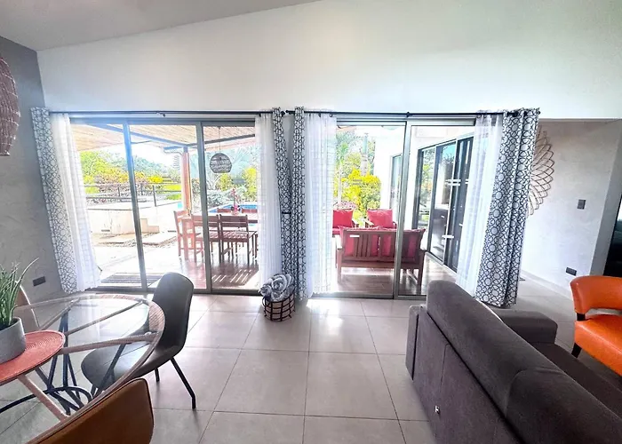 Casa Bella 3 Bdrm House W Pool In Gated Community